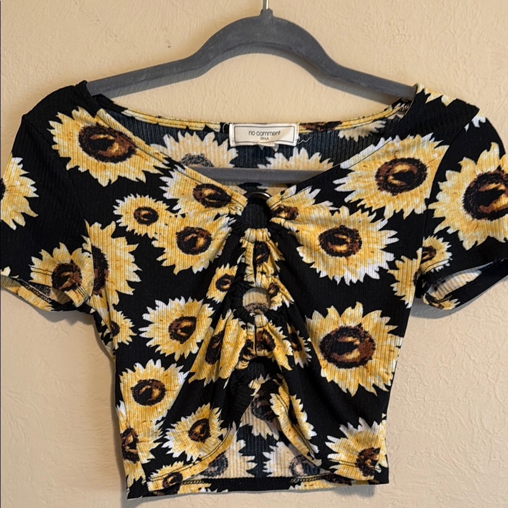 NY Collection Black and Yellow Sunflower Crop Blouse